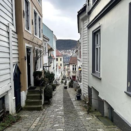Cozy Apartment In Popular Street Bergen Eksteriør billede
